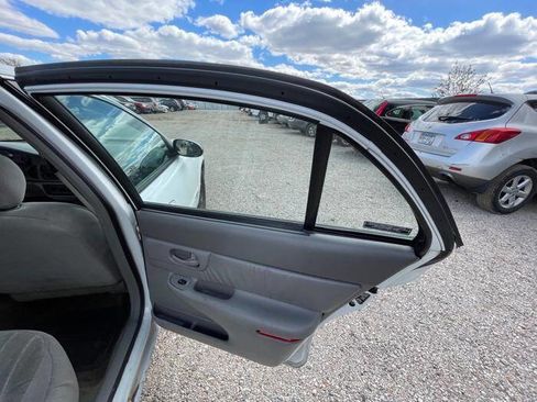 Used 1998 Buick Century Custom FWD image 28