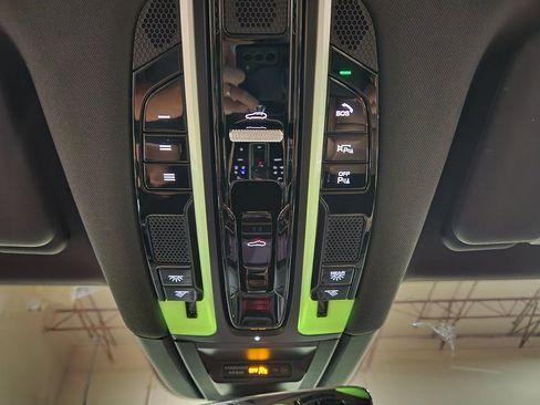 Used 2019 Porsche Cayenne image 47