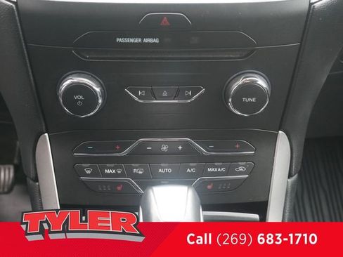 Used 2018 Ford Edge SEL w/ Equipment Group 201A AWD/4WD image 30