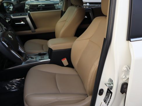 Used 2023 Toyota 4Runner Limited AWD/4WD image 18