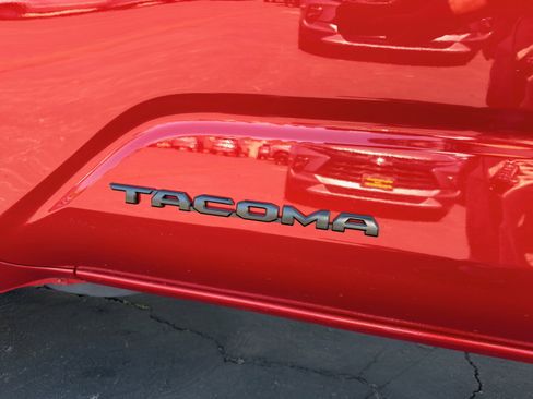 Used 2024 Toyota Tacoma TRD Sport w/ TRD Sport Upgrade Package RWD image 40