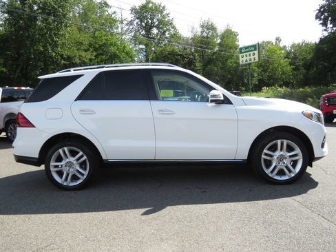 Used 2017 Mercedes-Benz GLE 350 4MATIC image 4