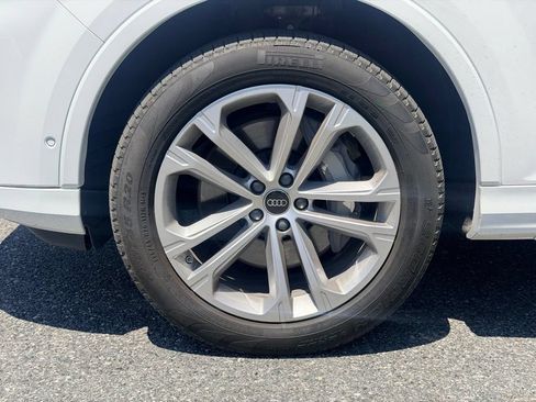 Certified 2025 Audi Q7 3.0T Premium Plus AWD/4WD image 28