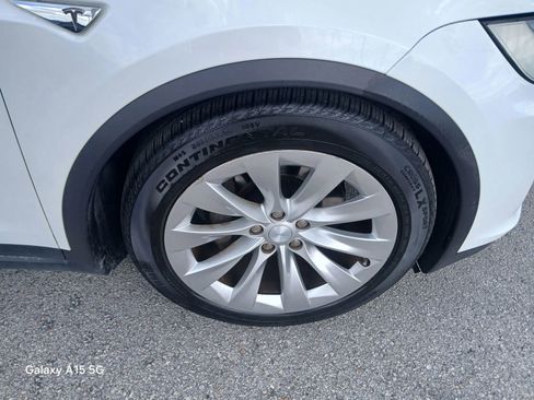 Used 2016 Tesla Model X 75D image 23