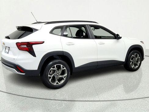 Used 2024 Chevrolet Trax LT FWD image 5