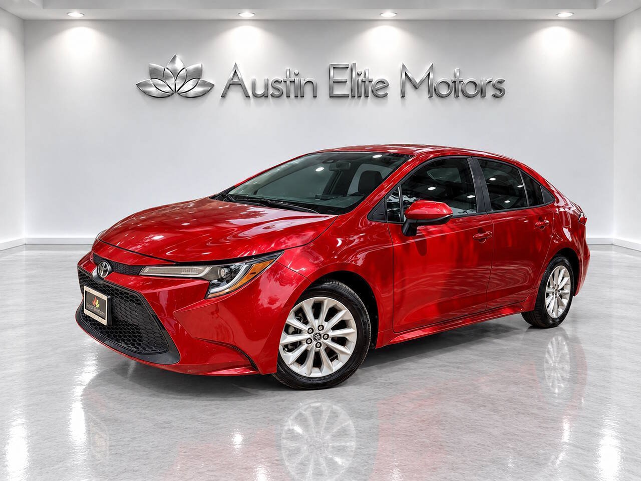 Used 2020 Toyota Corolla LE w/ LE Premium Package FWD image 2