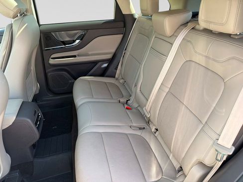 Used 2022 Lincoln Corsair AWD w/ Premium Package image 14