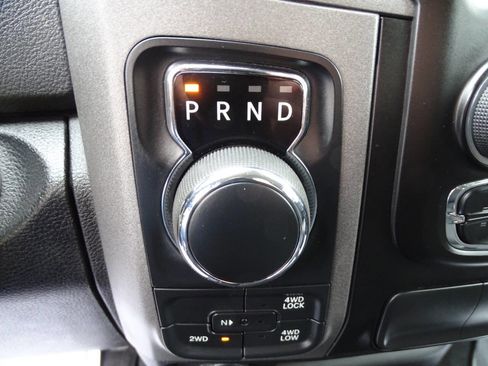 Used 2020 RAM 1500 4x4 Crew Cab w/ Night Edition w/ Wheel & Sound Group image 27