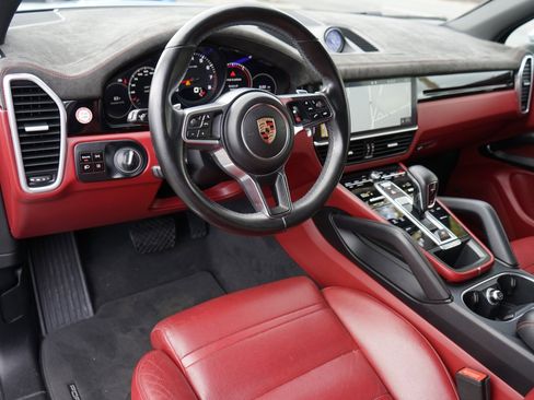 Used 2019 Porsche Cayenne image 18