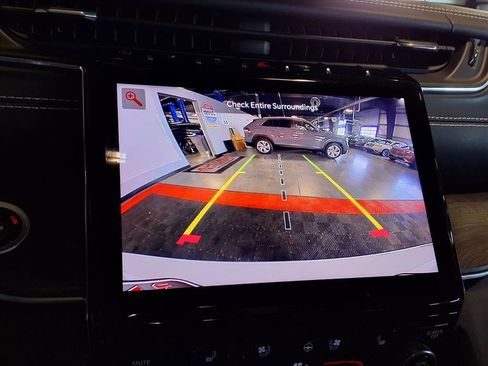 Used 2021 Jeep Grand Cherokee L Overland w/ Luxury Tech Group IV image 24