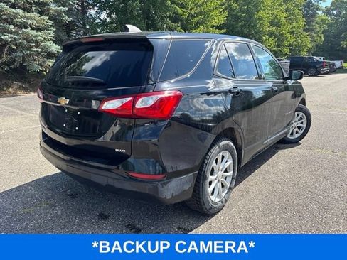 Used 2019 Chevrolet Equinox LS w/ LS Convenience Package AWD/4WD image 4
