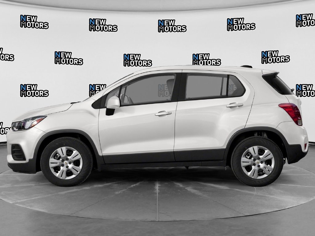Used 2018 Chevrolet Trax LS AWD/4WD image 3