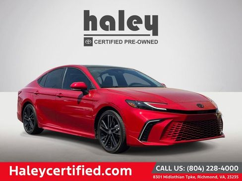 Used 2025 Toyota Camry XSE FWD image 1