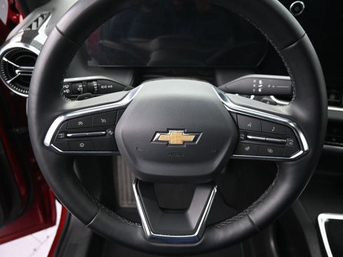 Used 2026 Chevrolet Equinox LT AWD/4WD image 11