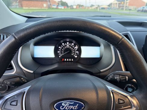 Used 2021 Ford Edge SEL AWD/4WD image 34