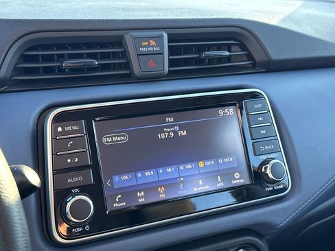 Used 2023 Nissan Versa SV image 21