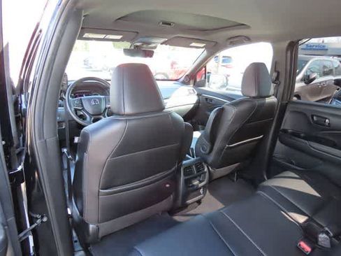 Certified 2023 Honda Passport EX-L image 14