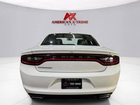 Used 2020 Dodge Charger SXT w/ Leather Interior Group RWD image 6