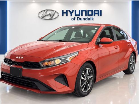 Used 2022 Kia Forte LXS FWD image 1