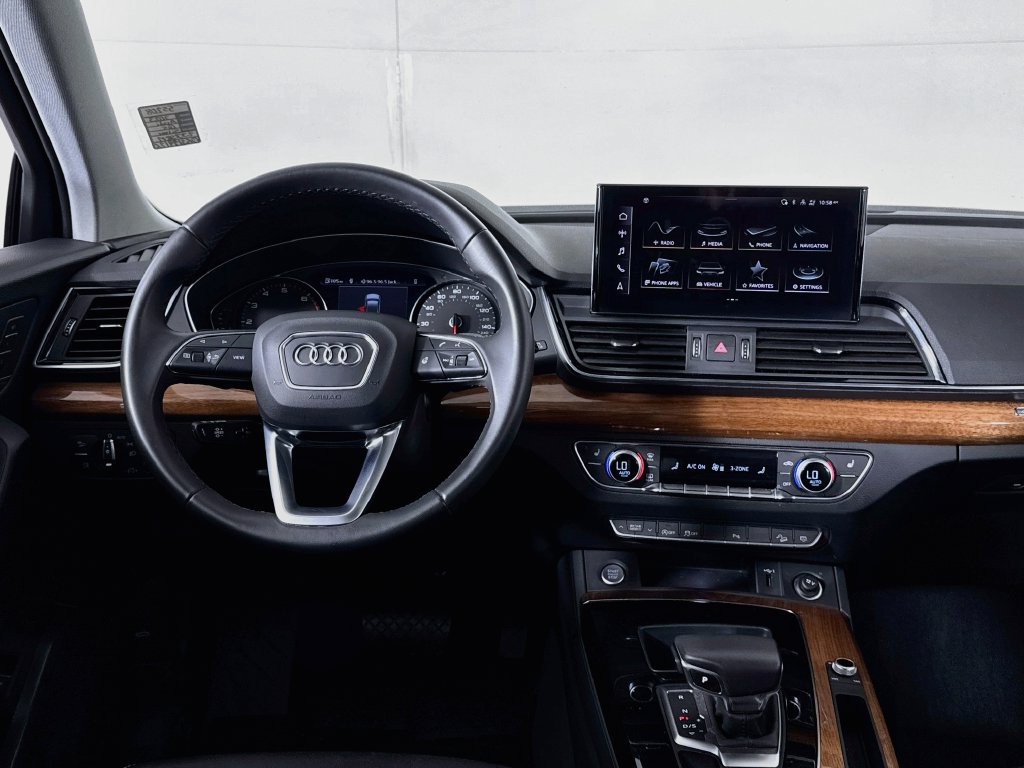Used 2023 Audi Q5 2.0T Premium w/ Convenience Package AWD/4WD image 13