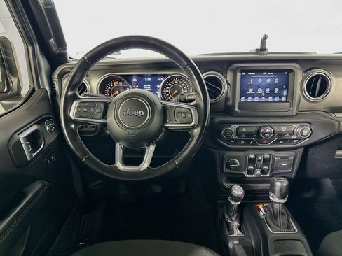 Used 2021 Jeep Wrangler Unlimited Sahara AWD/4WD image 25