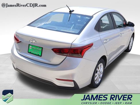 Used 2019 Hyundai Accent SEL w/ Cargo Package FWD image 5