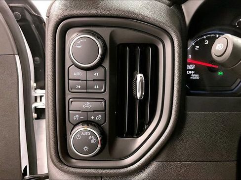 Used 2025 Chevrolet Silverado 1500 Custom Trail Boss AWD/4WD image 36