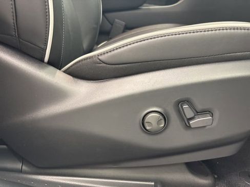 New 2026 Chrysler Pacifica Limited w/ S Appearance Package image 27