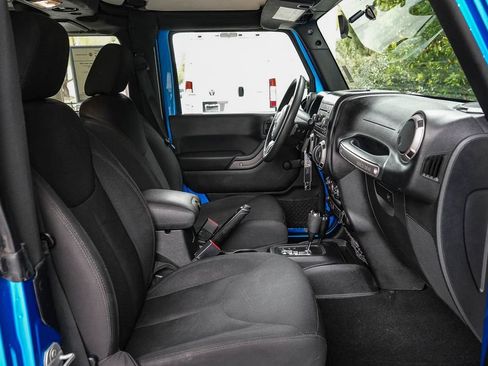 Used 2016 Jeep Wrangler Sport AWD/4WD image 15