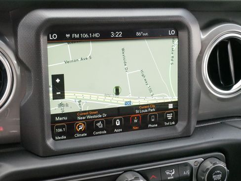 Used 2022 Jeep Wrangler Unlimited Sahara w/ Cold Weather Group AWD/4WD image 22
