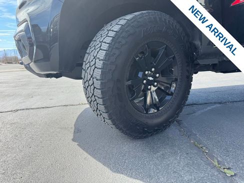 Used 2022 Chevrolet Colorado Z71 w/ Z71 Midnight Edition image 27