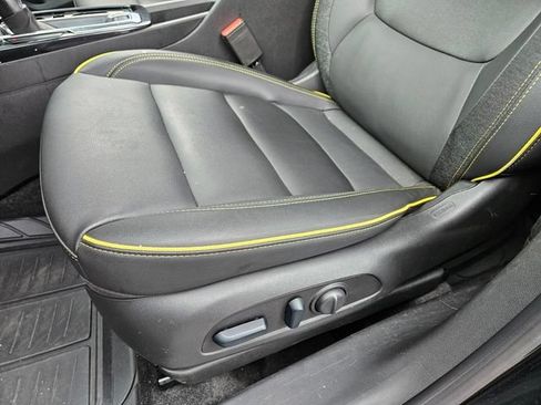 Used 2025 Chevrolet TrailBlazer ACTIV w/ Convenience Package FWD image 8