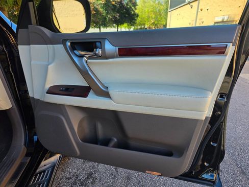 Used 2013 Lexus GX 460 image 35