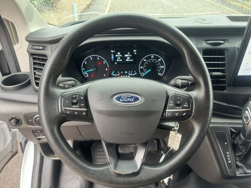 Used 2022 Ford Transit 250 Low Roof RWD image 21