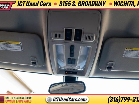 Used 2016 Cadillac SRX Luxury FWD image 16