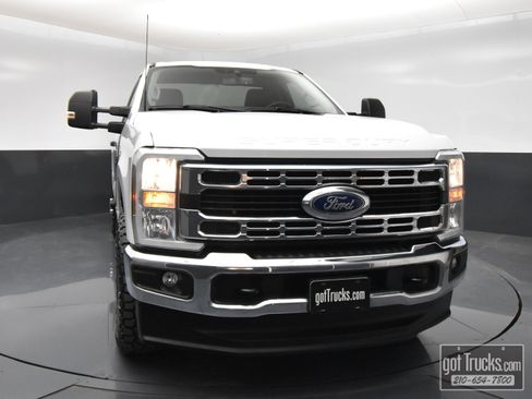 Used 2023 Ford F350 XLT w/ FX4 Off-Road Package image 47
