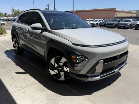 Used 2024 Hyundai Kona Limited FWD image 6