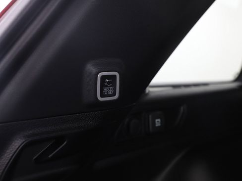 Used 2024 Jeep Grand Cherokee Altitude image 19