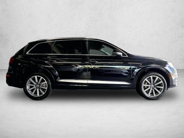 Used 2017 Audi Q7 3.0T Prestige AWD/4WD image 5