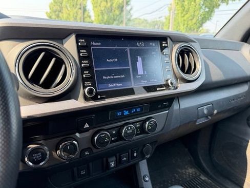 Used 2023 Toyota Tacoma TRD Off-Road AWD/4WD image 16