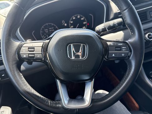 Certified 2024 Honda Pilot Touring image 22