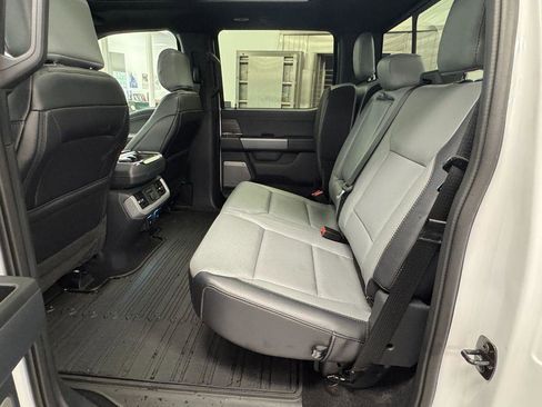 Used 2024 Ford F150 Lightning Lariat image 17