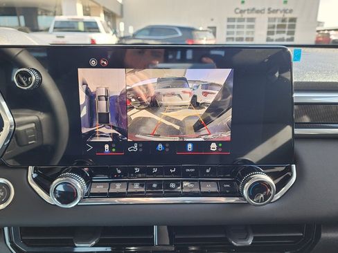 New 2026 GMC Canyon Elevation w/ Convenience Package image 29