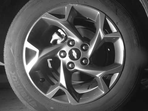 Used 2025 Chevrolet Trax LT FWD image 15