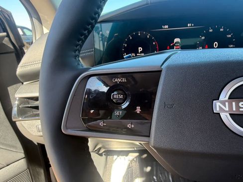 Certified 2025 Nissan Murano SV image 23