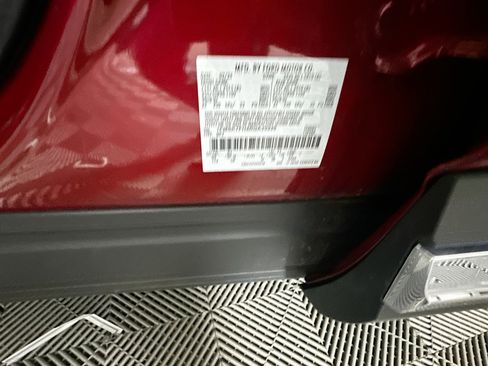 Used 2024 Ford Explorer Limited image 12