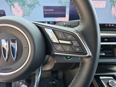 Used 2025 Buick Enclave Preferred image 30