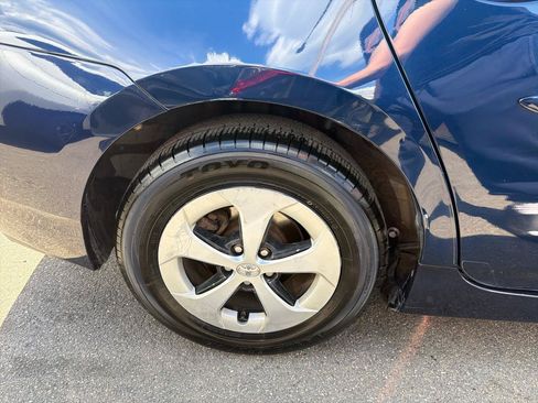 Used 2012 Toyota Prius Three FWD image 5