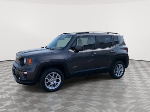 Used 2019 Jeep Renegade Latitude w/ Trailer Tow Group image 3