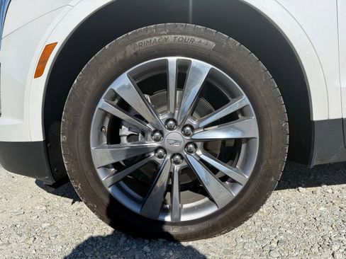 Certified 2025 Cadillac XT5 Premium Luxury image 12